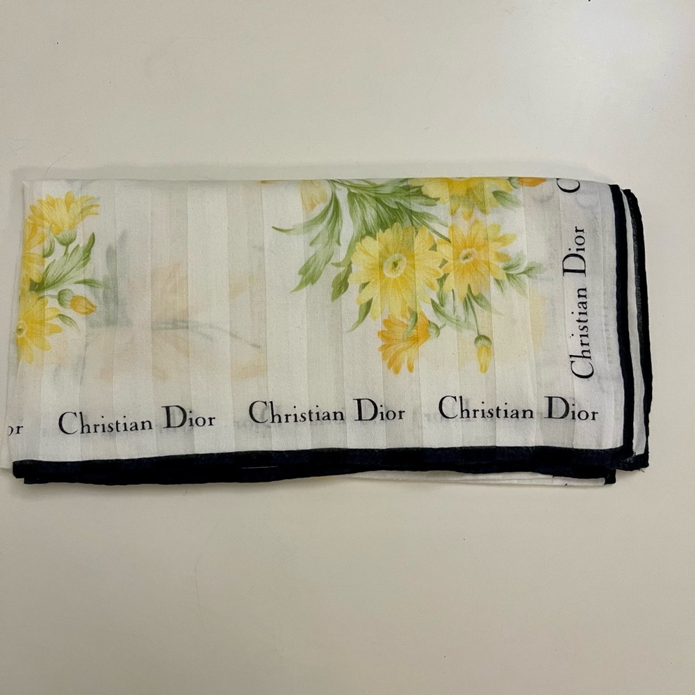Vtg Christian Dior Yellow Floral Handkerchief - 18x18 Pocket Square - Picture 6 of 9